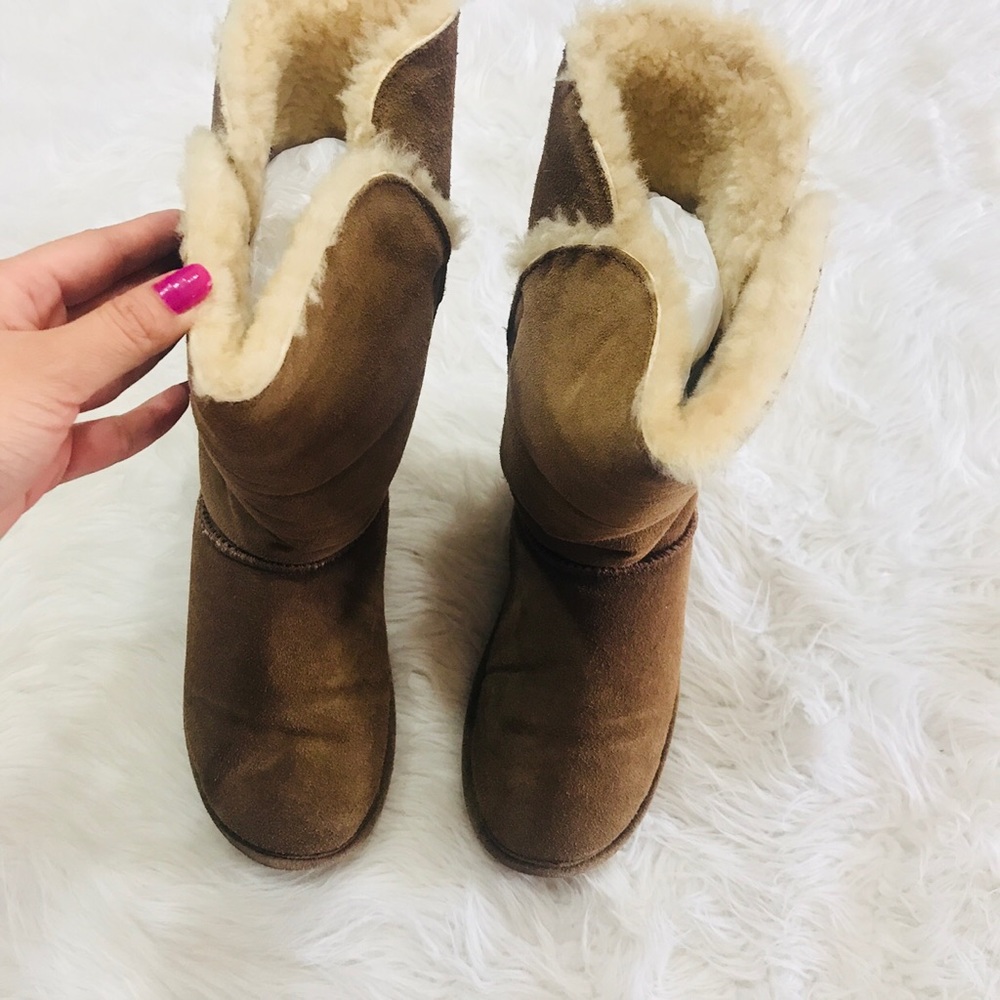 Bearpaw Lauren chestnut boots - Picture 7 of 7